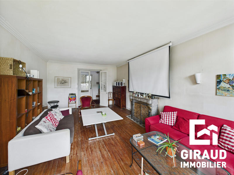 Maison ancienne - 305 m² - 6 pièces