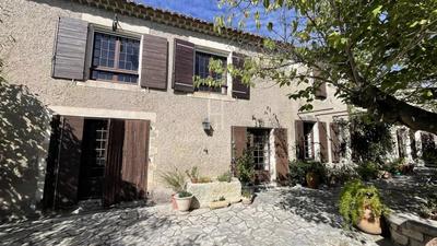 Mas - 230 m² - 7 pièces