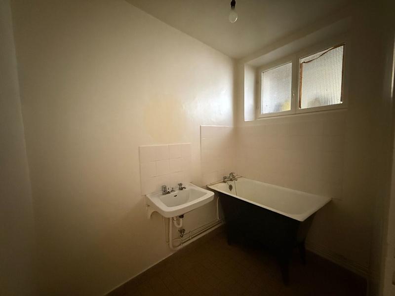 Maison - 90 m² - 6 pièces