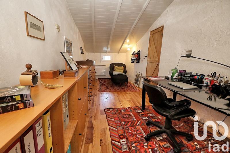 Maison - 241 m² - 10 pièces