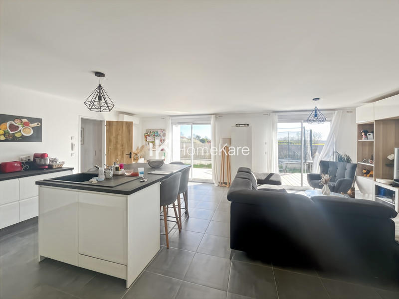 Maison - 92 m² - 4 pièces