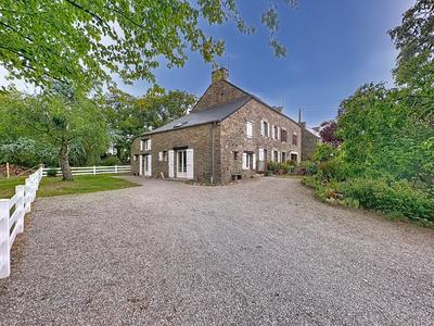 Maison - 163 m² - 6 pièces