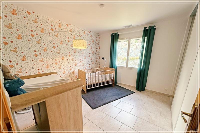 Maison - 220 m² - 7 pièces