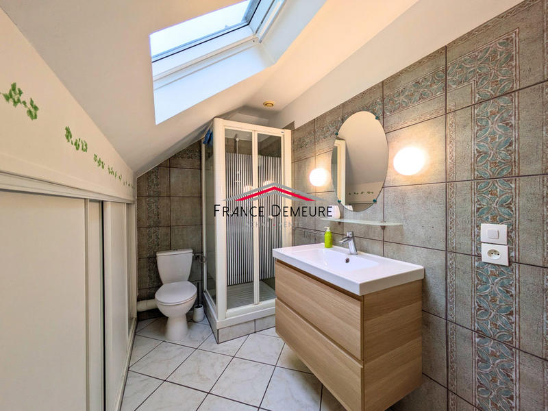 Maison - 186 m² - 8 pièces