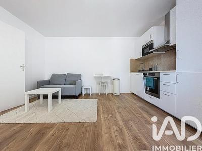 Appartement - 77 m² - 5 pièces