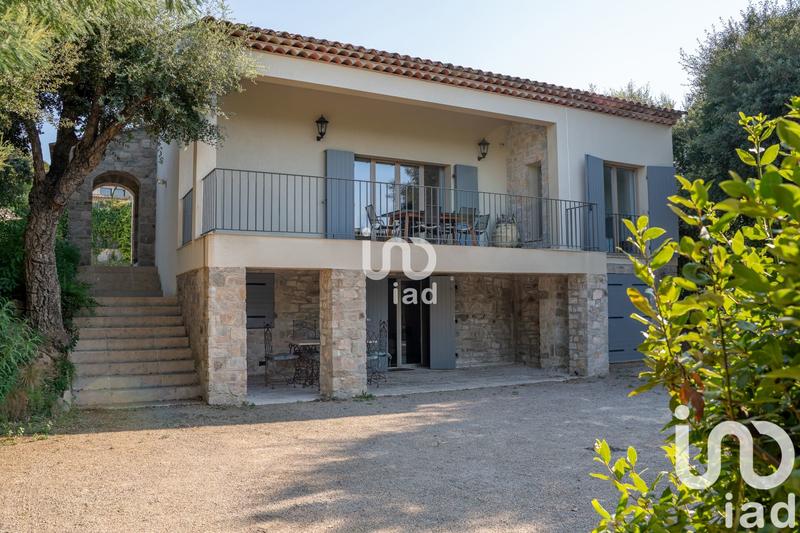 Maison - 220 m² - 6 pièces