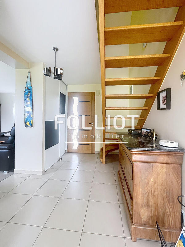 Maison - 188 m² - 9 pièces