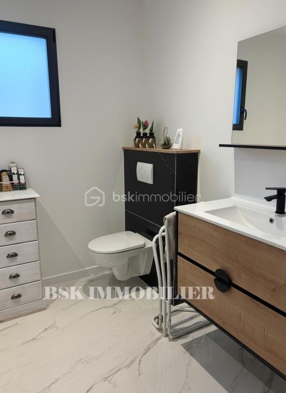 Maison - 122 m² - 4 pièces