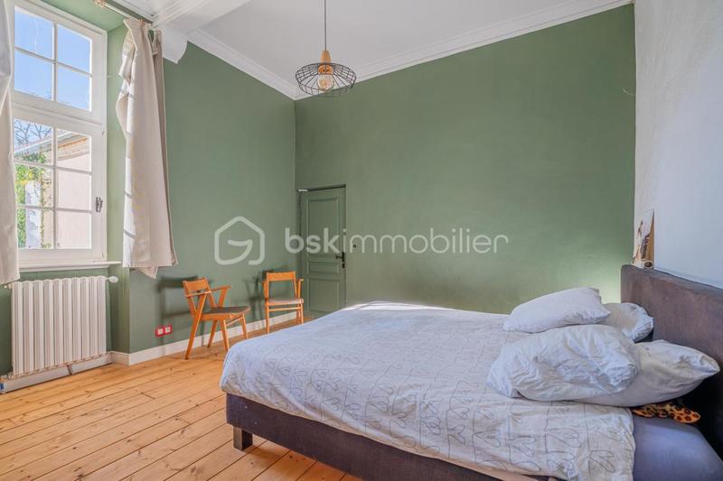 Château - 880 m² - 16 pièces