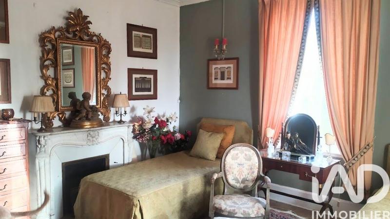 Maison - 600 m² - 14 pièces