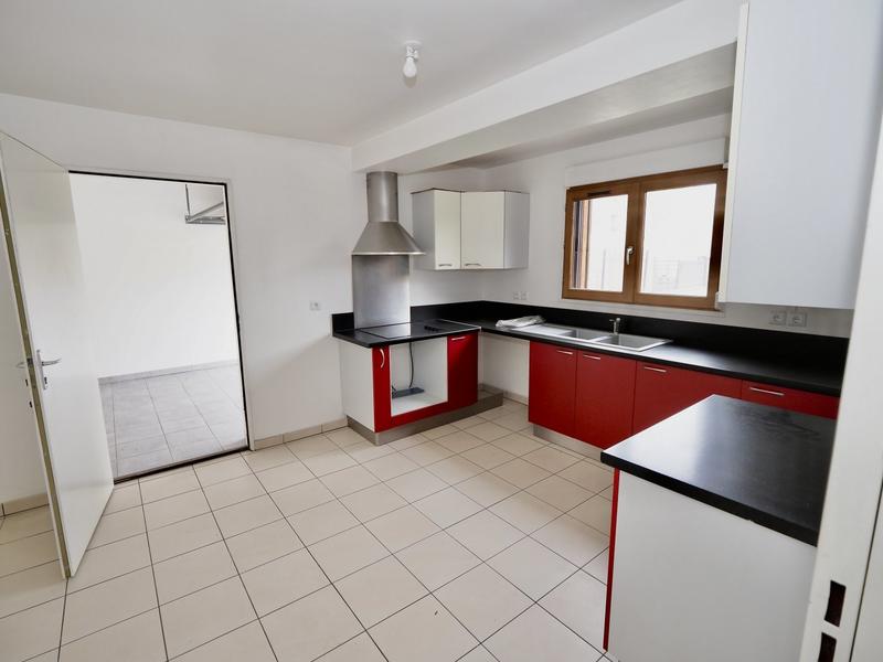 Maison - 98 m² - 6 pièces