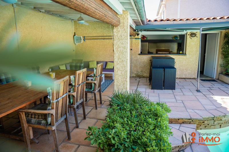 Maison traditionnelle - 196 m² - 7 pièces