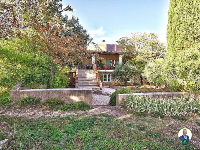 Maison de domaine - 491 m² - 17 pièces