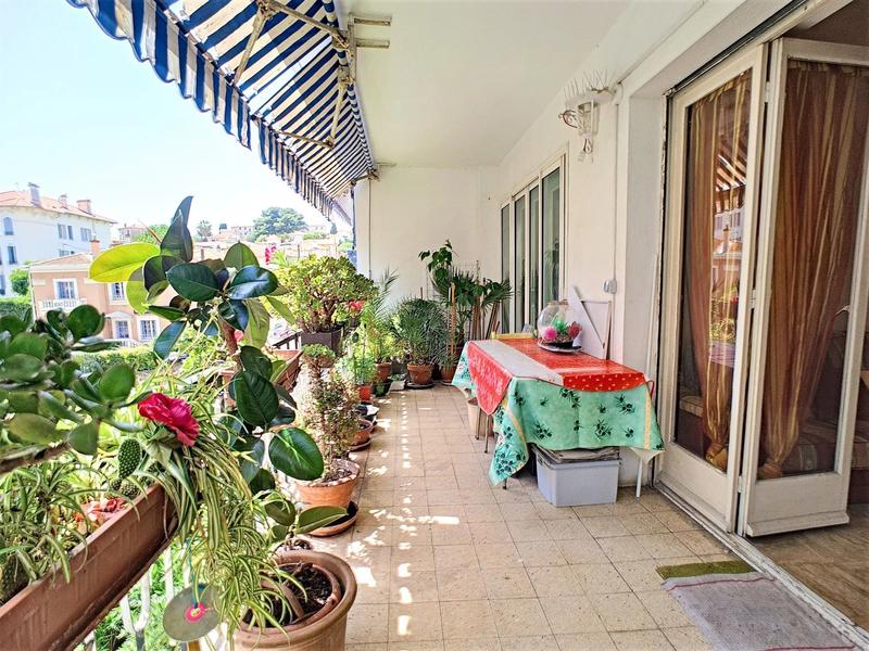 Appartement - 90 m² - 4 pièces