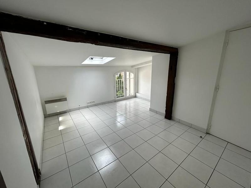 Appartement - 100 m² - 5 pièces