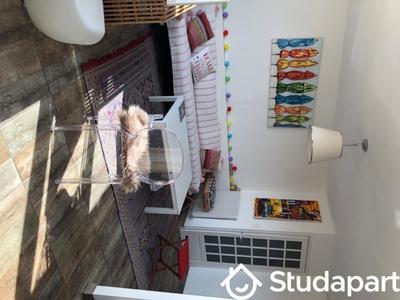 Chambre - 8 m² - 1 pièce