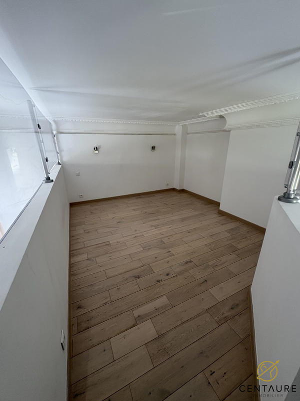 Appartement - 185 m² - 5 pièces