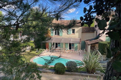 Villa - 94 m² - 4 pièces