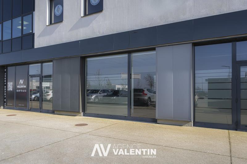 Local commercial - 215 m²