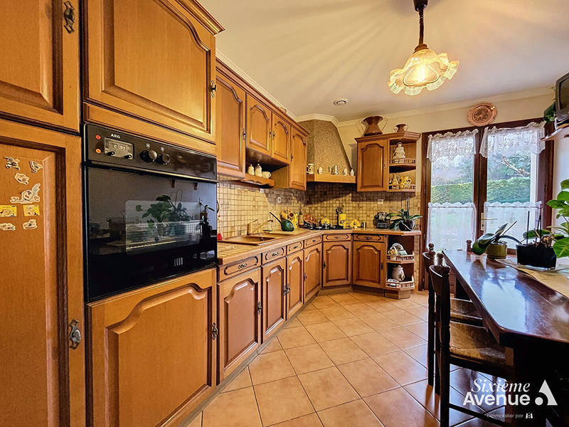 Maison - 157 m² - 7 pièces