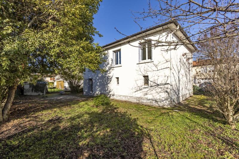 Maison - 107 m² - 6 pièces