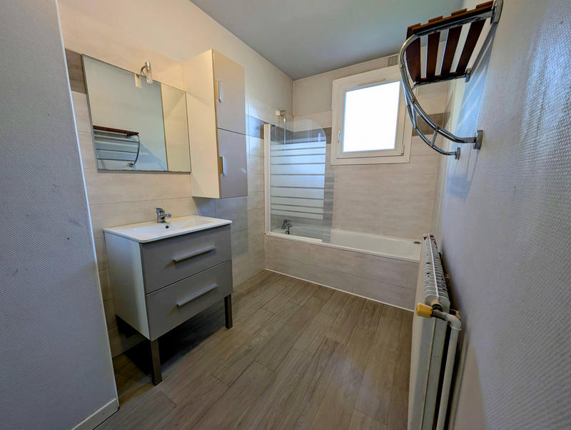 Maison - 96 m² - 4 pièces