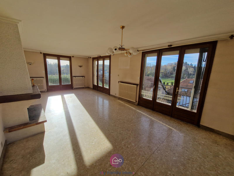 Maison - 99 m² - 5 pièces