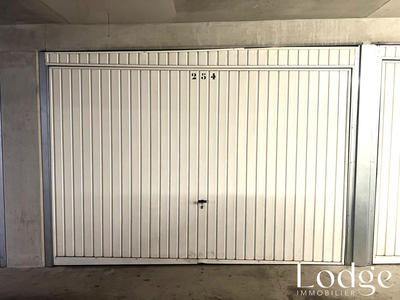 Parking / Garage - 15 m²