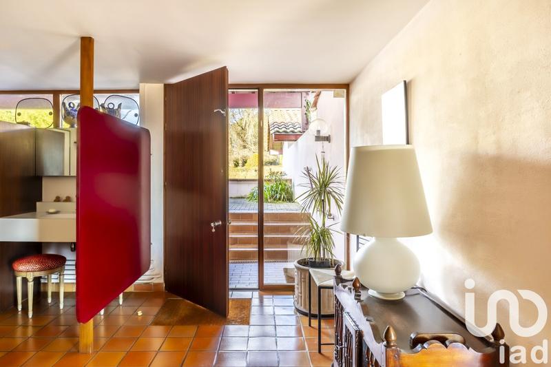 Maison - 300 m² - 6 pièces