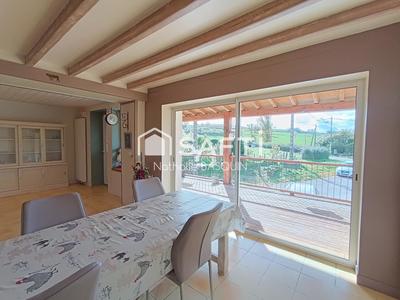 Maison - 180 m² - 7 pièces