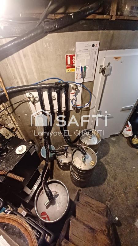 Local commercial - 130 m² - 3 pièces