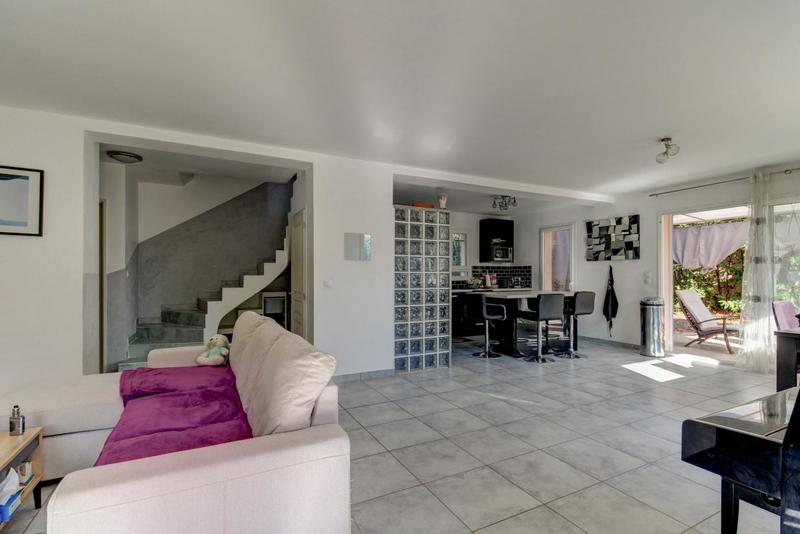 Maison - 104 m² - 5 pièces