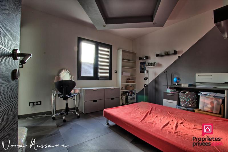 Maison - 180 m² - 6 pièces