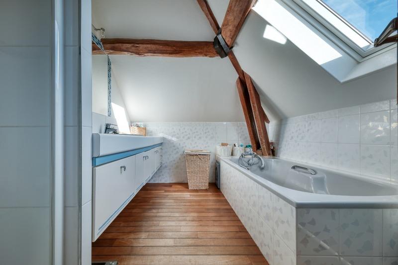 Maison - 167 m² - 6 pièces