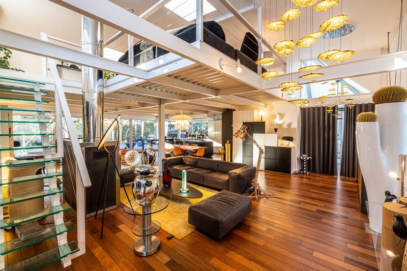 Maison - 397 m² - 8 pièces