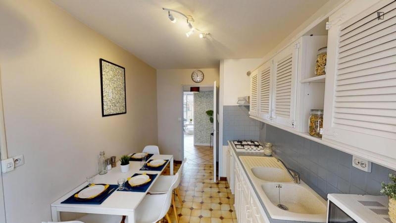 Chambre - 12 m² - 4 pièces