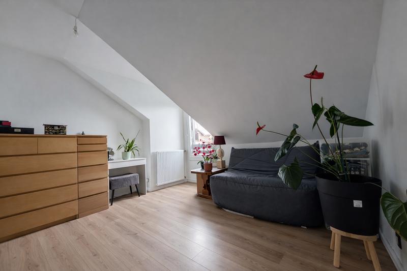 Maison - 95 m² - 5 pièces