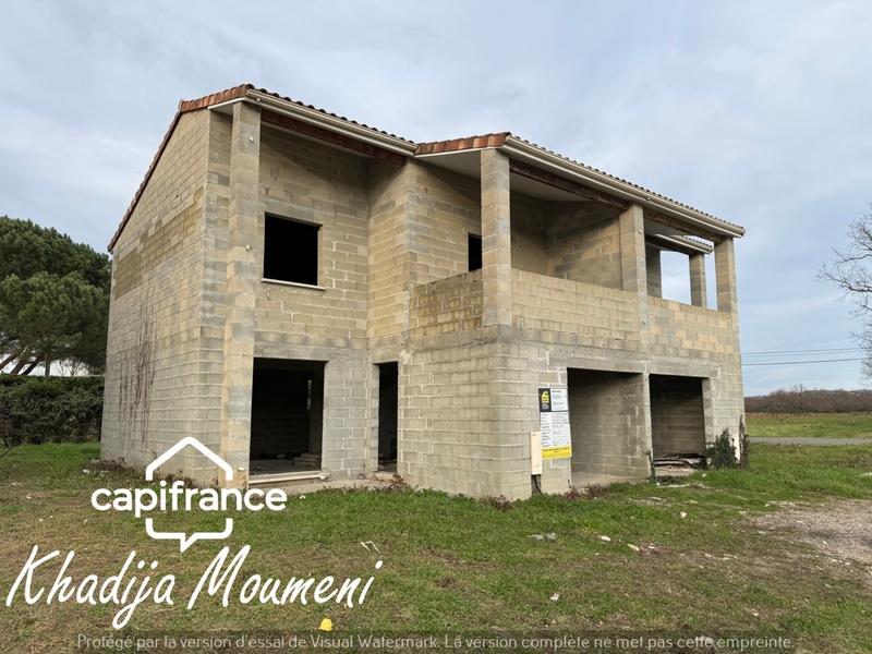 Local d'activité / Entrepôt - 172 m² - 8 pièces