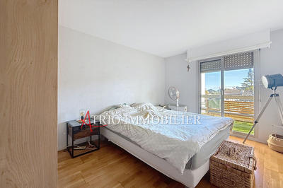 Appartement - 80 m² - 4 pièces