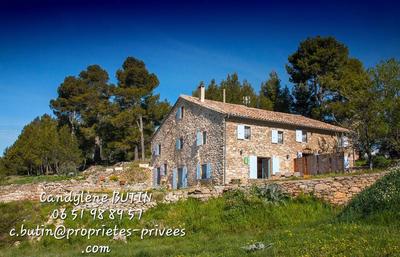 Maison - 220 m² - 10 pièces