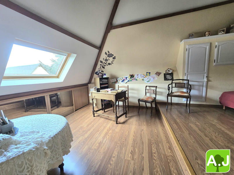 Maison - 137 m² - 5 pièces