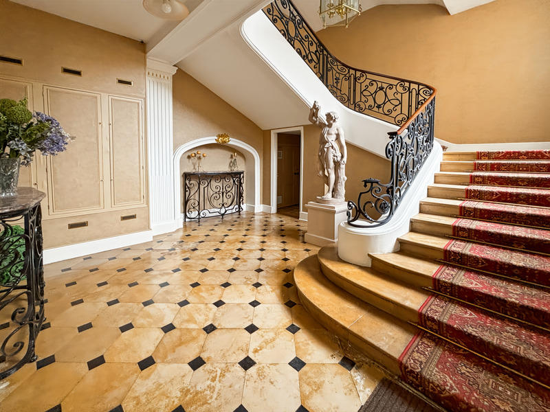 Appartement - 98 m² - 4 pièces