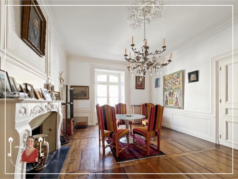 Maison - 430 m² - 12 pièces