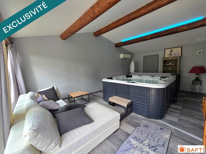 Maison - 225 m² - 10 pièces