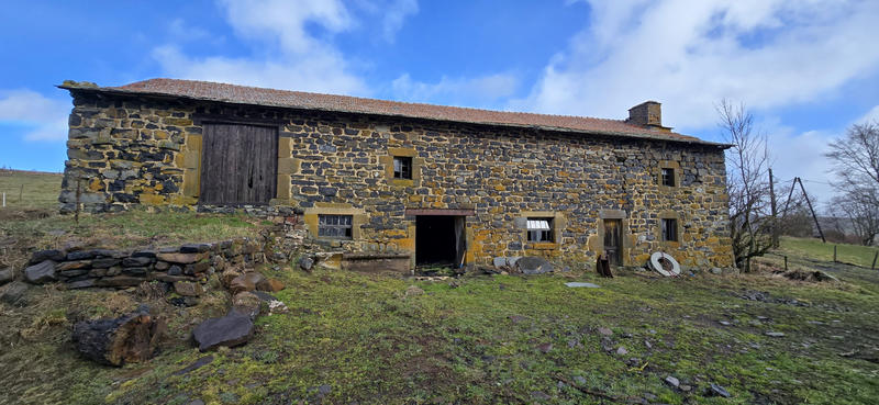 Ferme - 500 m² - 2 pièces