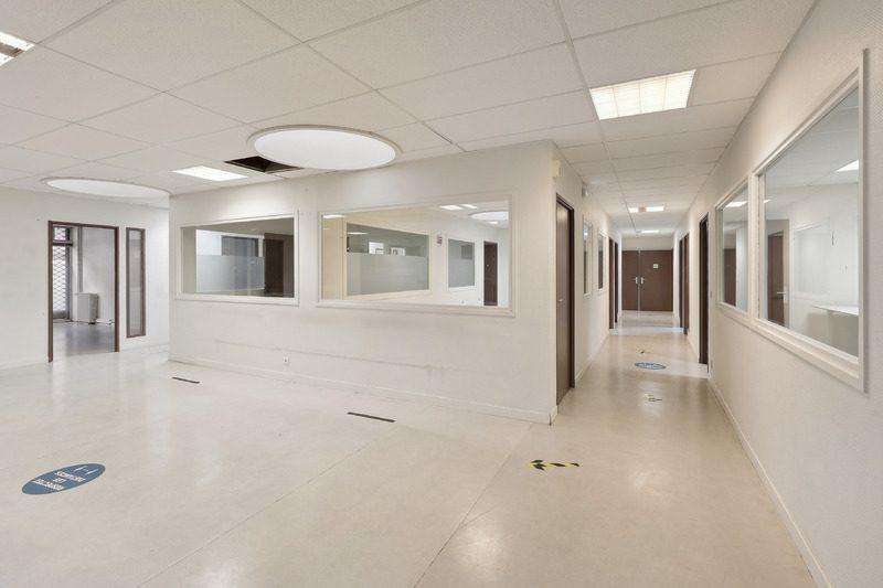 Local commercial - 664 m²