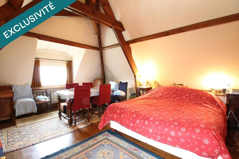 Maison - 208 m² - 9 pièces