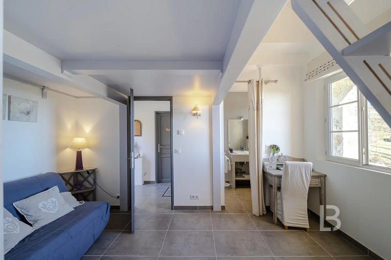 Mas - 220 m² - 6 pièces