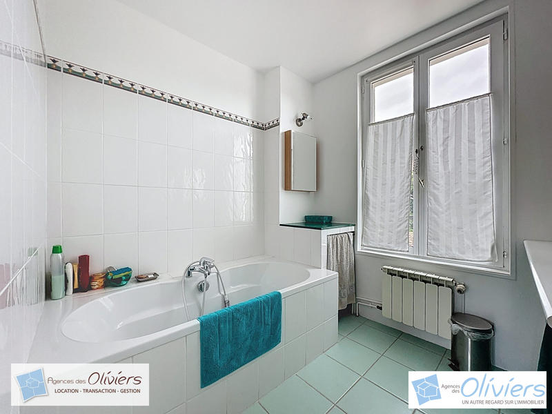 Maison - 180 m² - 6 pièces