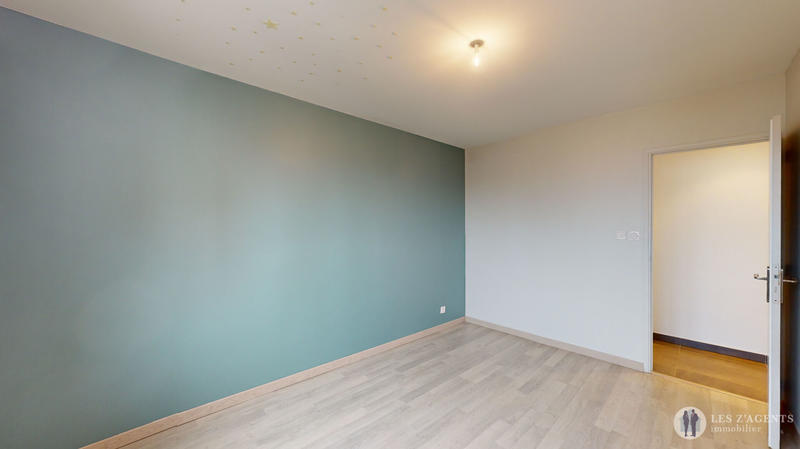 Appartement - 95 m² - 5 pièces